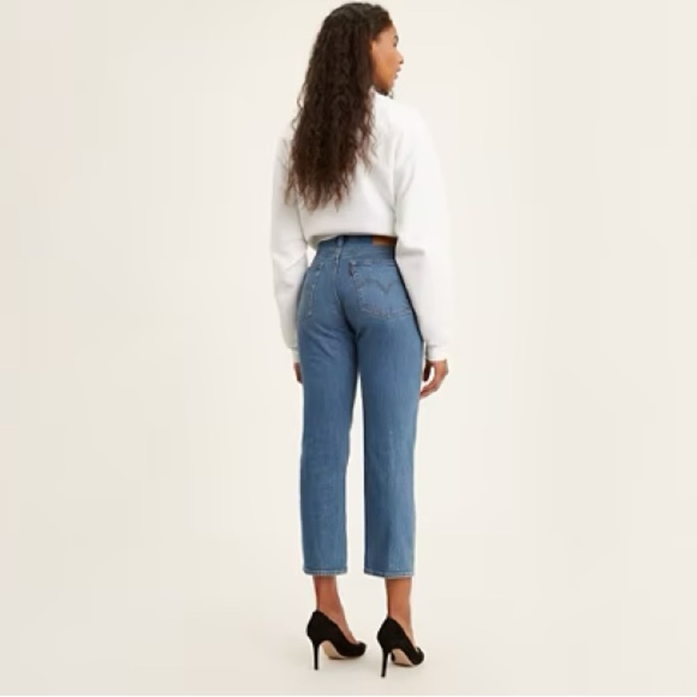 Levi’s Wedgie Straight Leg Jeans - Size 28 - CULT FAVORITE